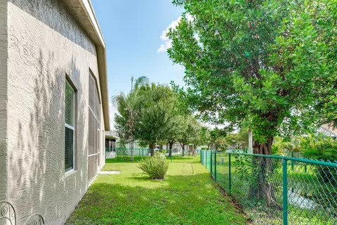 8950 SW Chrysler Cir SW, Stuart, FL 34997 photo 24