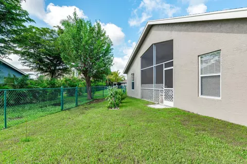 8950 SW Chrysler Cir SW, Stuart, FL 34997 photo 23