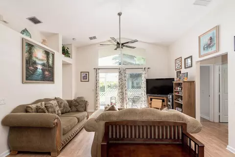 8950 SW Chrysler Cir SW, Stuart, FL 34997 photo 4