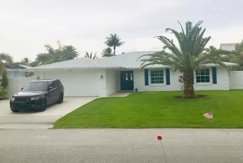 907 Dolphin Dr, Jupiter, FL 33458 photo 1