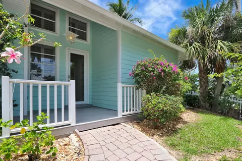 401 Seaside Ln, Juno Beach, FL 33408 photo 1