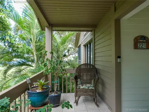 221 NEdgewater Dr, Stuart, FL 34996 photo 2