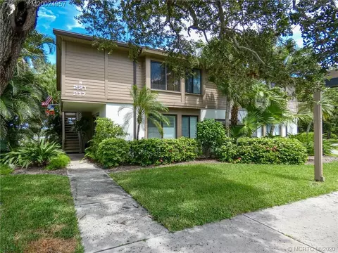 221 NEdgewater Dr, Stuart, FL 34996 photo 1
