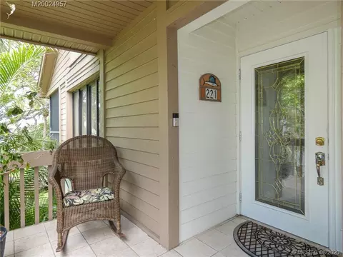 221 NEdgewater Dr, Stuart, FL 34996 photo 4