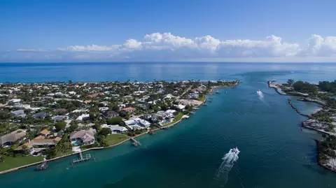157 Beacon Ln, Jupiter Inlet Colony, FL 33469 photo 1