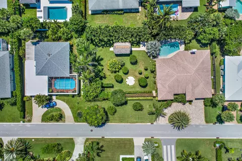 157 Beacon Ln, Jupiter Inlet Colony, FL 33469 photo 4