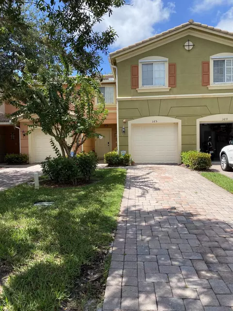 365 SE Bloxham Way, Stuart, FL 34997 photo 1