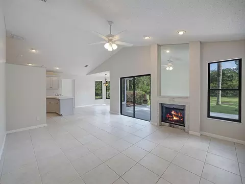 12423 186th St N, Jupiter, FL 33478 photo 3