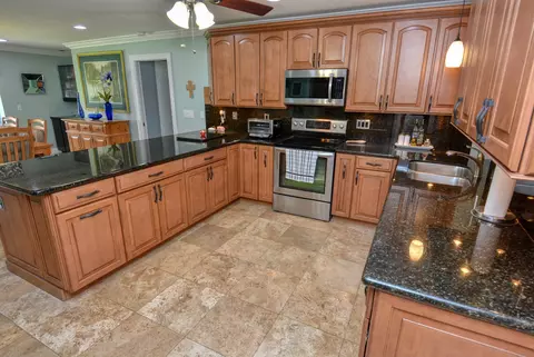 3573 SE Fairway E, Stuart, FL 34997 photo 8