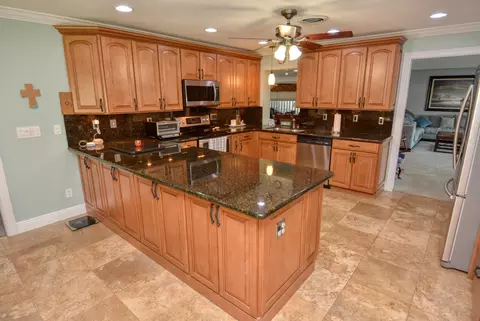 3573 SE Fairway E, Stuart, FL 34997 photo 10