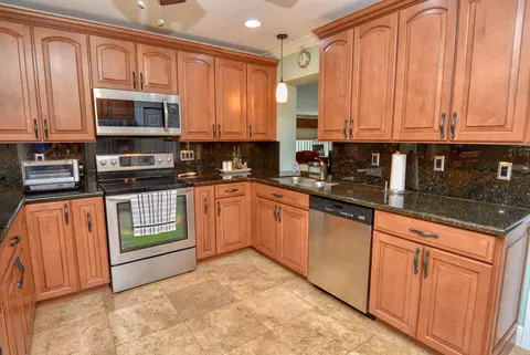 3573 SE Fairway E, Stuart, FL 34997 photo 9
