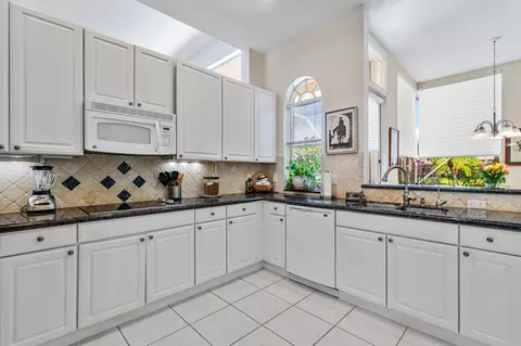 113 N River Dr E, Jupiter, FL 33458 photo 11