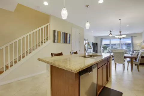 540 SW Glen Crest Way, Stuart, FL 34997 photo 17