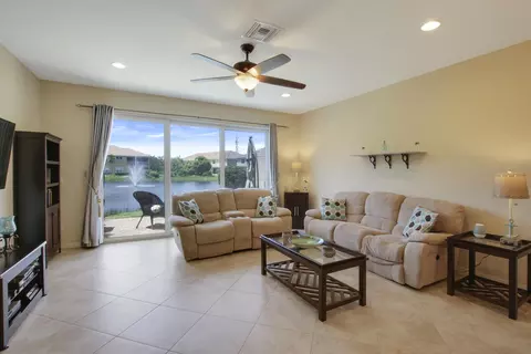540 SW Glen Crest Way, Stuart, FL 34997 photo 6