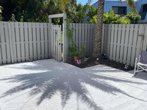 3848 SE Jefferson St, Stuart, FL 34997 photo 4