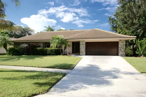 11 Pinehill Trl E, Tequesta, FL 33469 photo 1