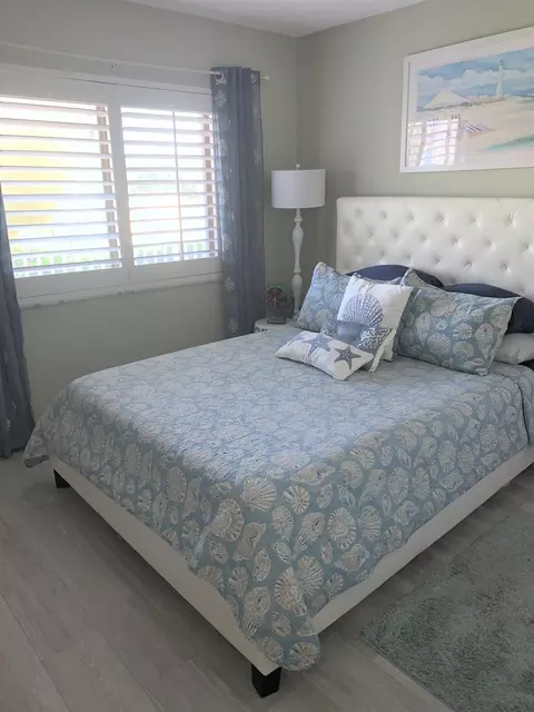 5585 NE Gulfstream Way, Stuart, FL 34996 photo 14