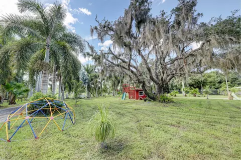 1055 SE Salerno Rd, Stuart, FL 34997 photo 16