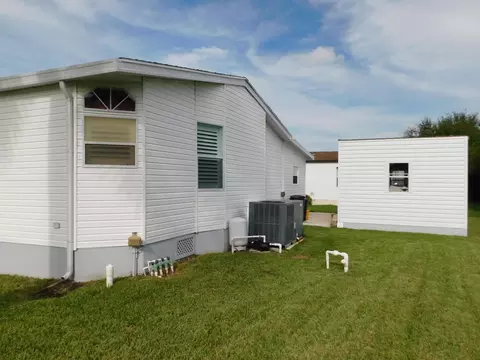 8925 SW Chevy Cir, Stuart, FL 34997 photo 5