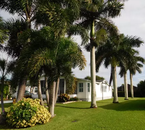8925 SW Chevy Cir, Stuart, FL 34997 photo 3