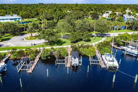 720 SW River Bend Cir, Stuart, FL 34997 photo 3