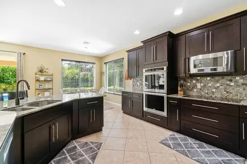720 SW River Bend Cir, Stuart, FL 34997 photo 18