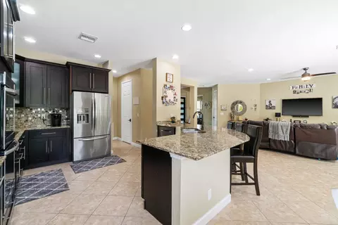 720 SW River Bend Cir, Stuart, FL 34997 photo 16