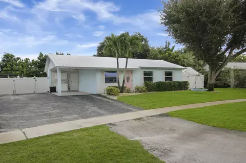 699 Cree St, Jupiter, FL 33458 photo 3