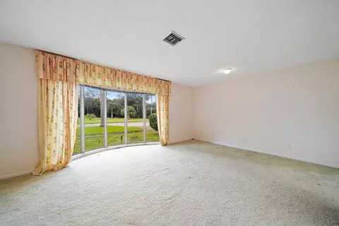 550 SW Manor Dr, Stuart, FL 34994 photo 4