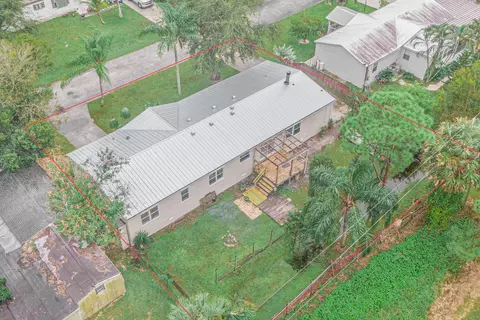 5419 SE Celestial Cir, Stuart, FL 34997 photo 2
