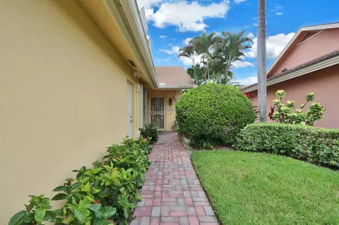 193 Ridge Rd, Jupiter, FL 33477 photo 2