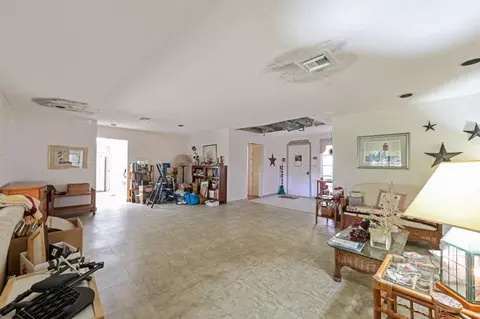535 Forestview Dr, Atlantis, FL 33462 photo 7