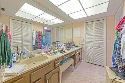 535 Forestview Dr, Atlantis, FL 33462 photo 19