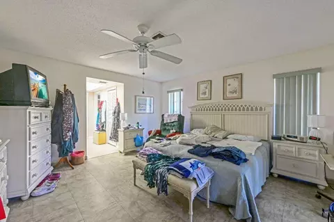 535 Forestview Dr, Atlantis, FL 33462 photo 16