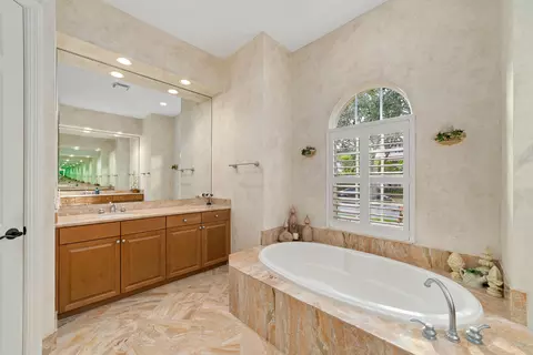105 Santander Dr, Jupiter, FL 33458 photo 24