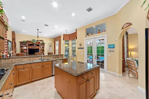 105 Santander Dr, Jupiter, FL 33458 photo 11