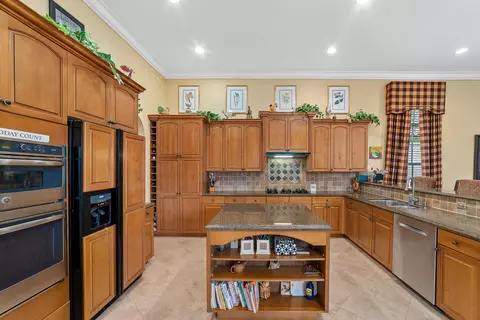 105 Santander Dr, Jupiter, FL 33458 photo 12