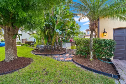 105 Santander Dr, Jupiter, FL 33458 photo 40
