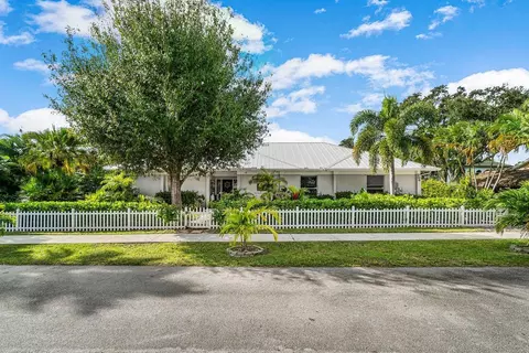 706 Warren Dr, Jupiter, FL 33458 photo 1