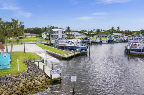 5606 SE Matousek St, Stuart, FL 34997 photo 3