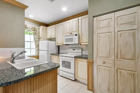 3502 Community Dr, Jupiter, FL 33458 photo 46