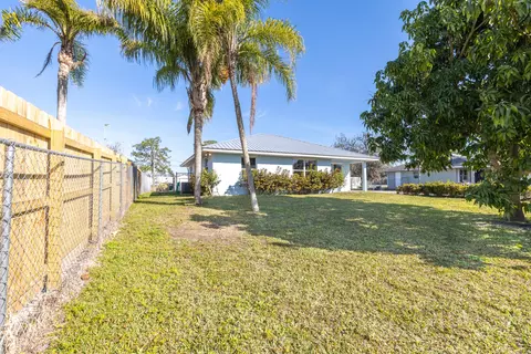 405 SE 3rd St, Okeechobee, FL 34974 photo 10