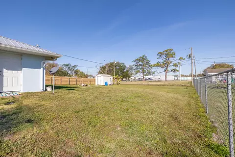 405 SE 3rd St, Okeechobee, FL 34974 photo 2
