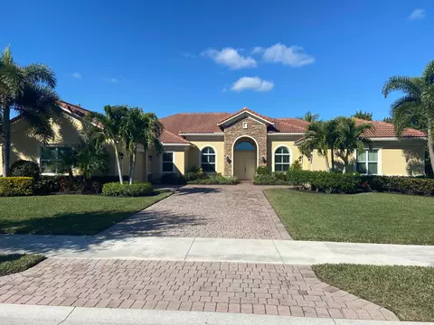 7127 SE Pierre Cir, Stuart, FL 34997 photo 1