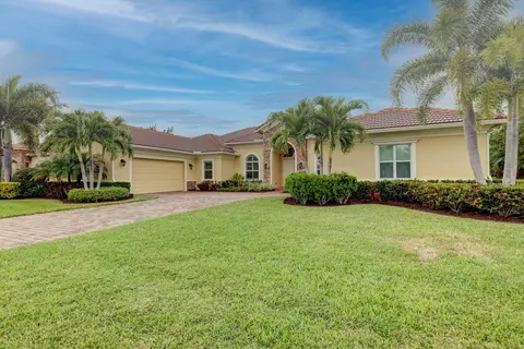 7127 SE Pierre Cir, Stuart, FL 34997 photo 3