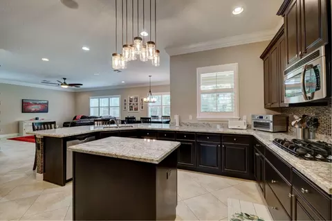 7127 SE Pierre Cir, Stuart, FL 34997 photo 13
