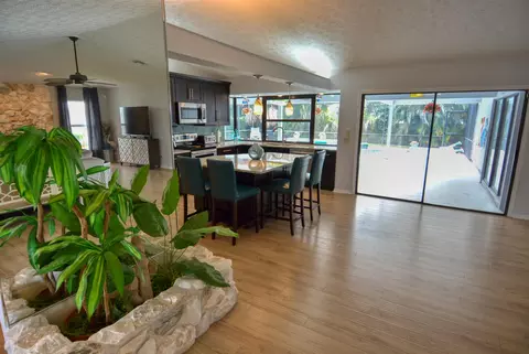 2942 SE Fairway W, Stuart, FL 34997 photo 4