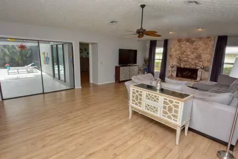 2942 SE Fairway W, Stuart, FL 34997 photo 5