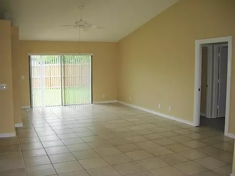 165 Greentree Cir, Jupiter, FL 33458 photo 6
