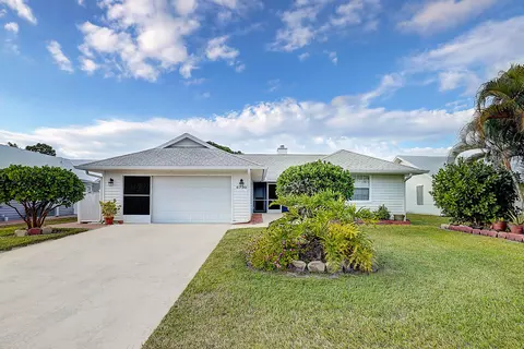 6730 SE Lillian Ct, Stuart, FL 34997 photo 2